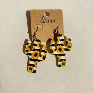 Tipi Sunflower Cactus Wood Earrings